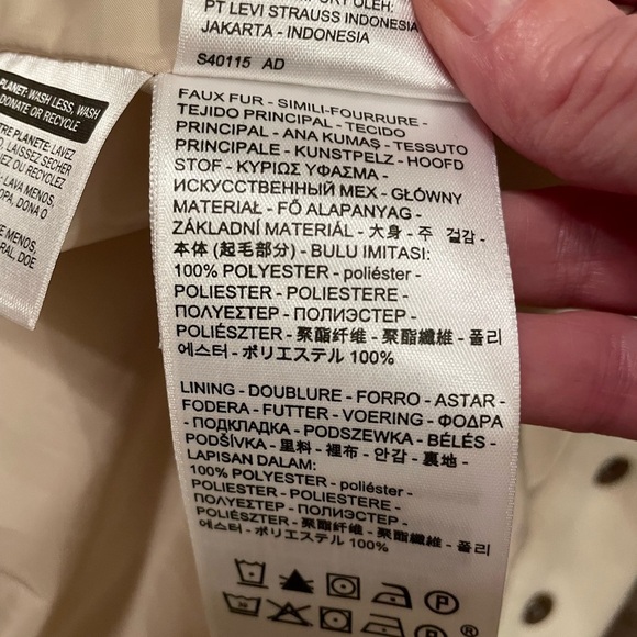 Levi's Women’s All Over Sherpa Trucker Jacket Cream Beige Size M Casual Western - Picture 9 of 11